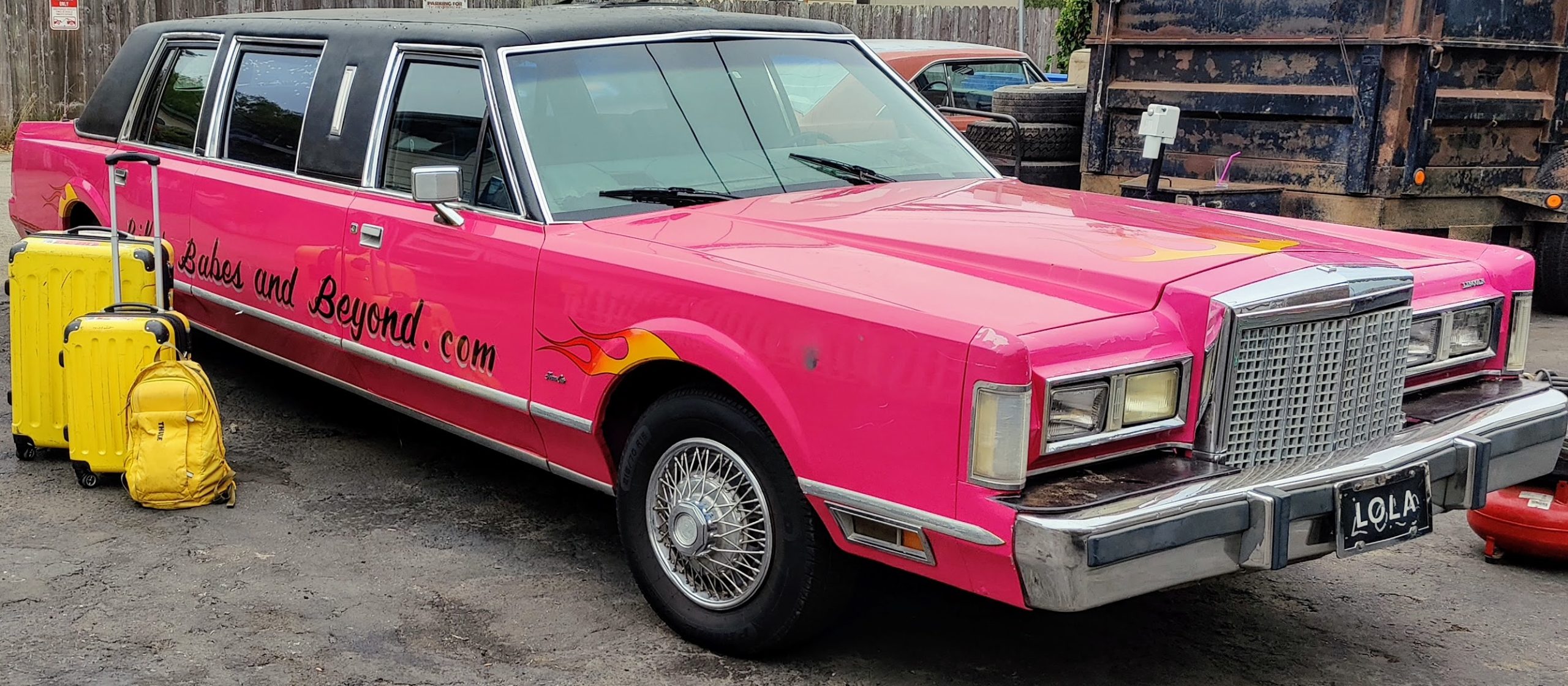 Featured Post Image - My USA Road Trip in the BikerBabesandBeyond.com pink stretch limo